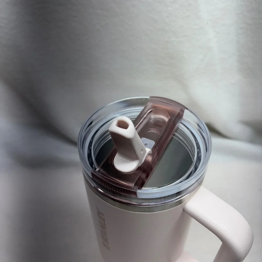 Stanley Quencher H2.0‎ FlowState Tumbler 40 oz Light Pink Insulated Handle Lid - Picture 6 of 7